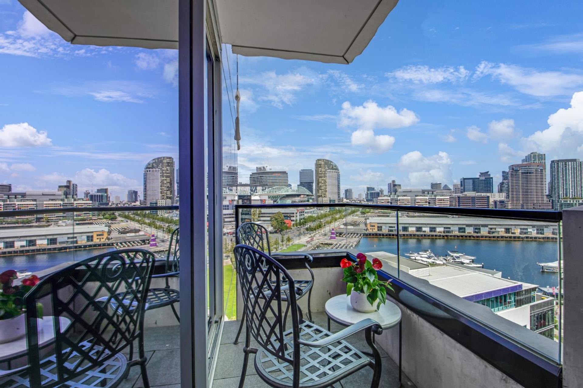 The Sebel Residences Melbourne Docklands Serviced Apartments Bagian luar foto